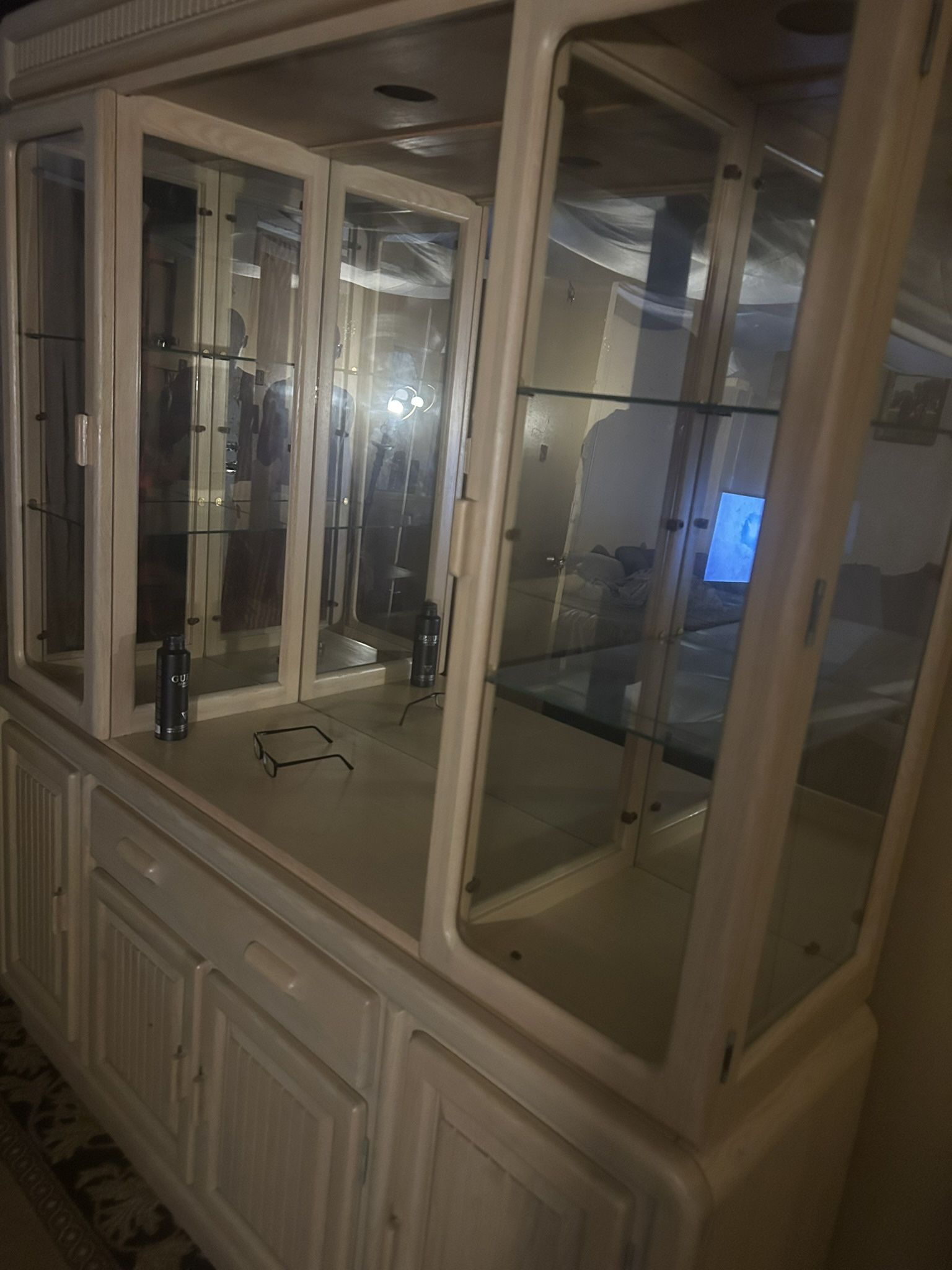 Chinese Cabinet