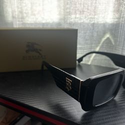 BURBERRY sunglasses 