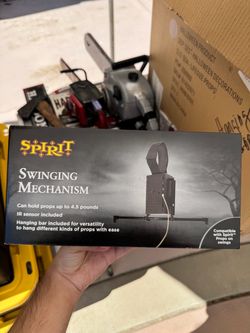 Spirit halloween swinging mechanism Never used