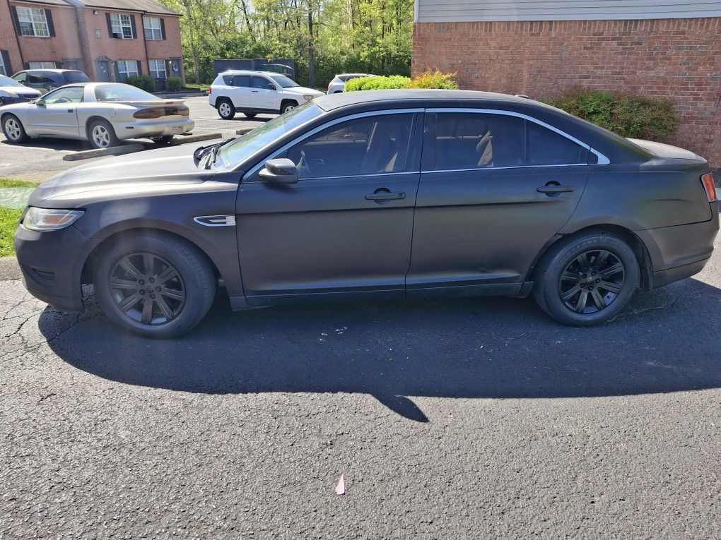 2012 Ford Taurus