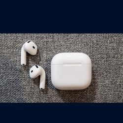 AIRPODS 