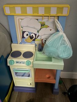 Bluey Kids Play Kitchen Set