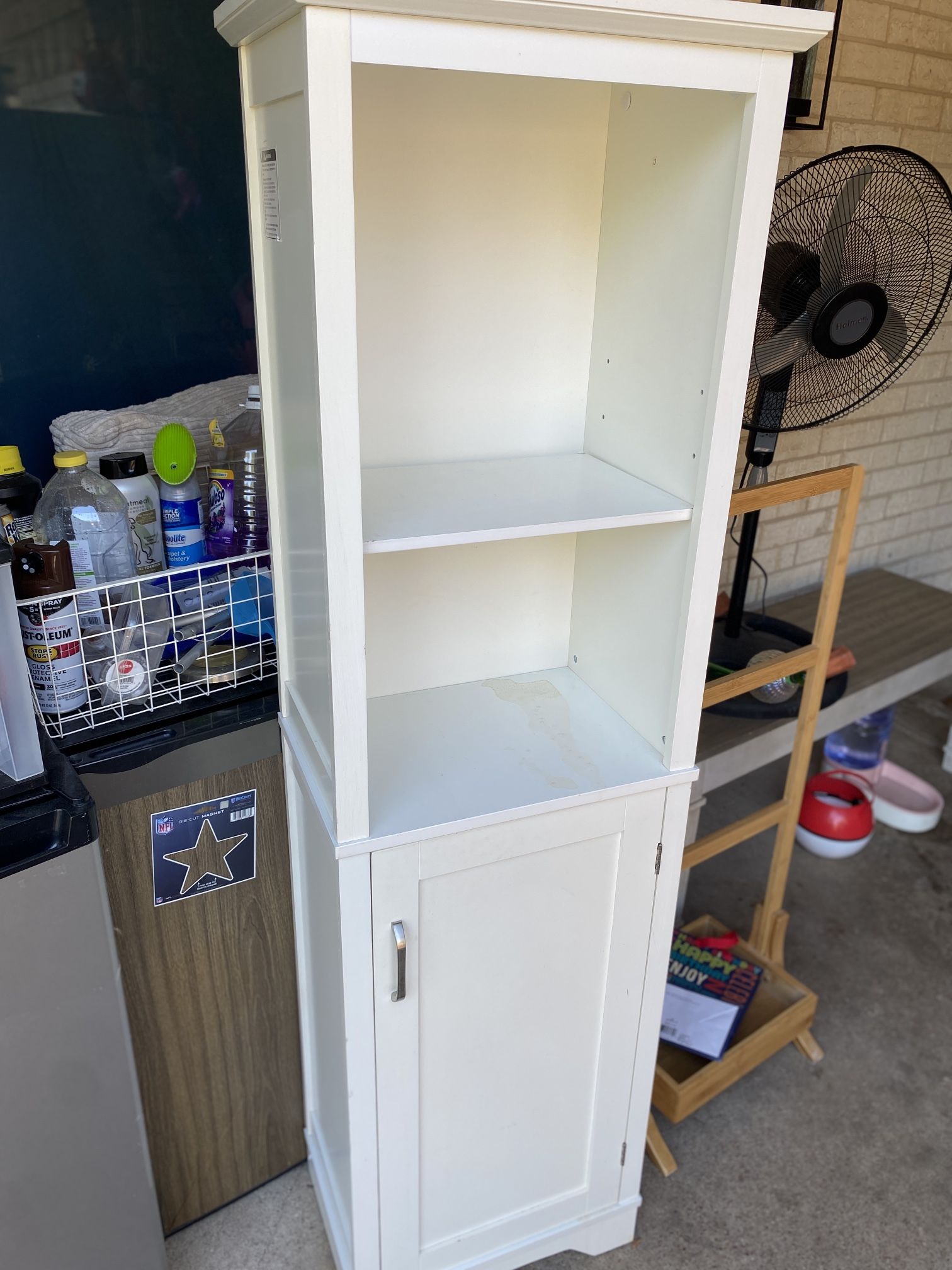 Gabinete/ Linen Cabinet