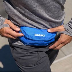 NEW Brooks Bright Blue Fanny Pack