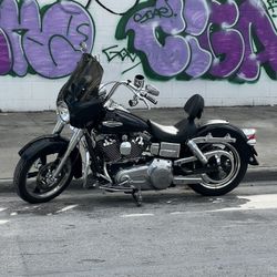 Harley Davidson Dyna Bagger 