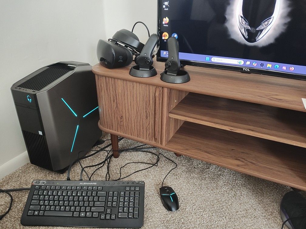 Alienware Aurora R7 with VR Samsung Odyssey