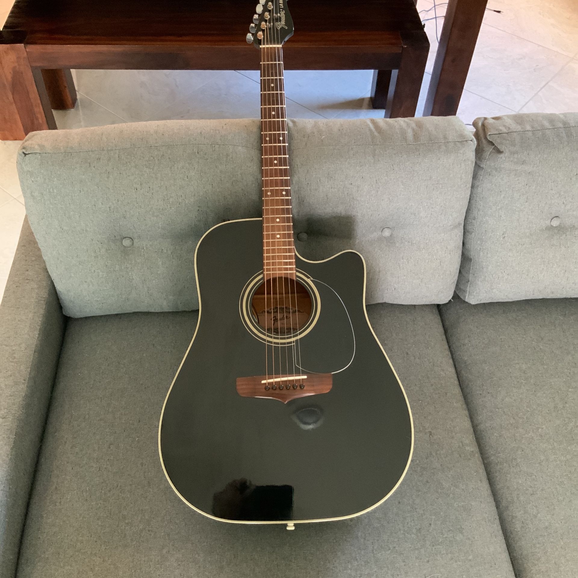 Fender LaBrea Acoustic Electric Guitar