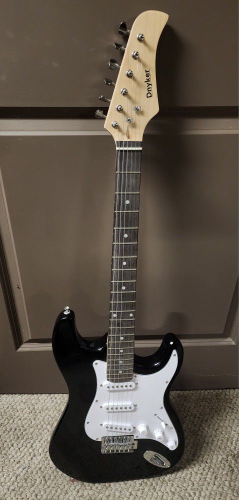 Strat Style Electric Guitar with Gator Carrying Case.