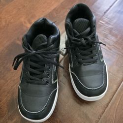  Kids Roller Skate Shoes with Single Wheel