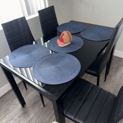 Mesa/table $110 