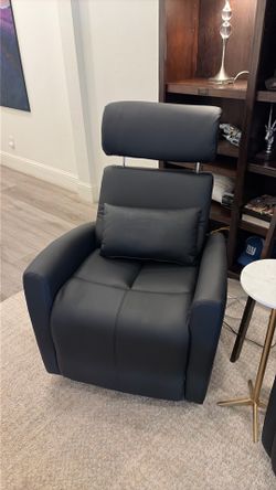 Motorized reclining chair