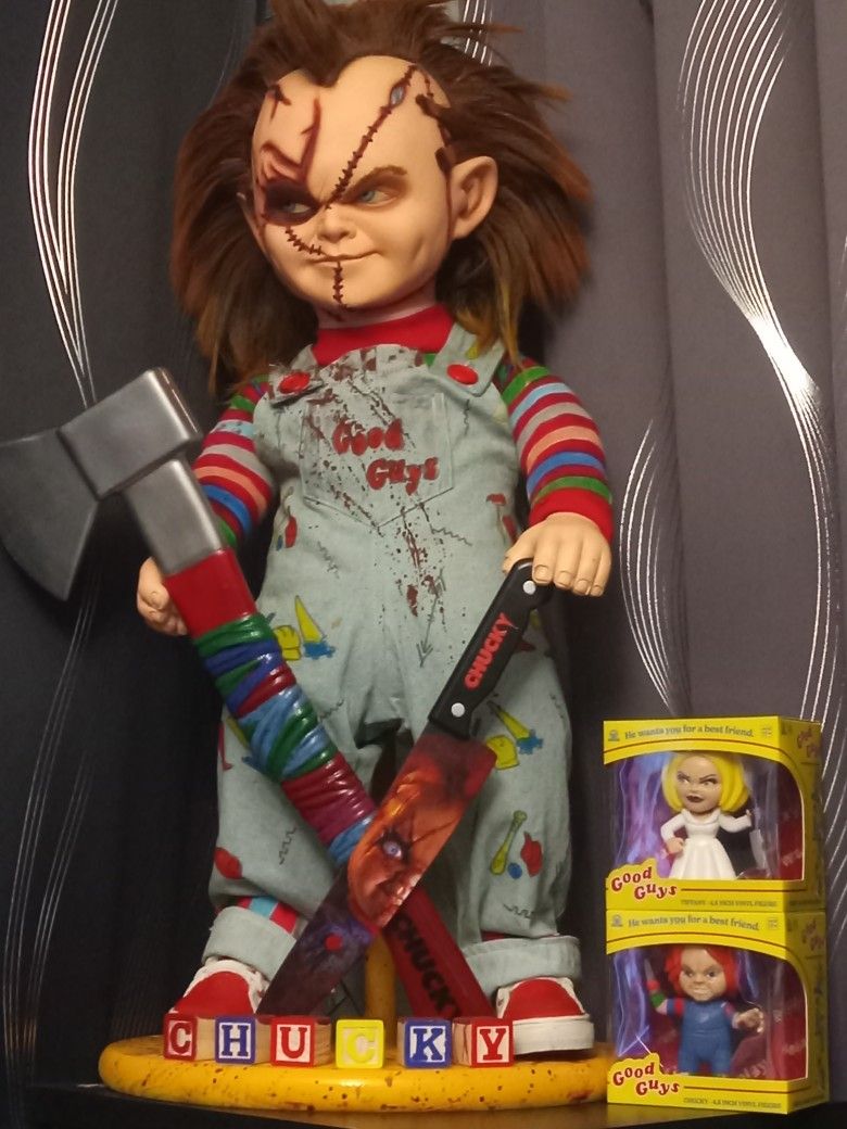 Chucky lifesize custom doll plus extras $1000 Firm