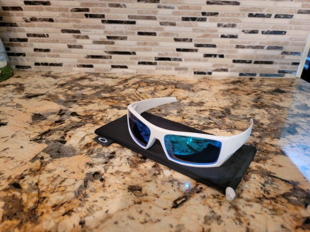 Oakley Gascan White Polorized