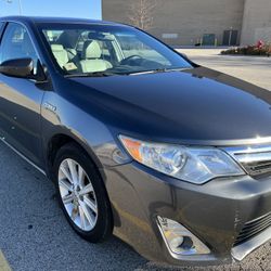 Toyota Camry Hybrid 