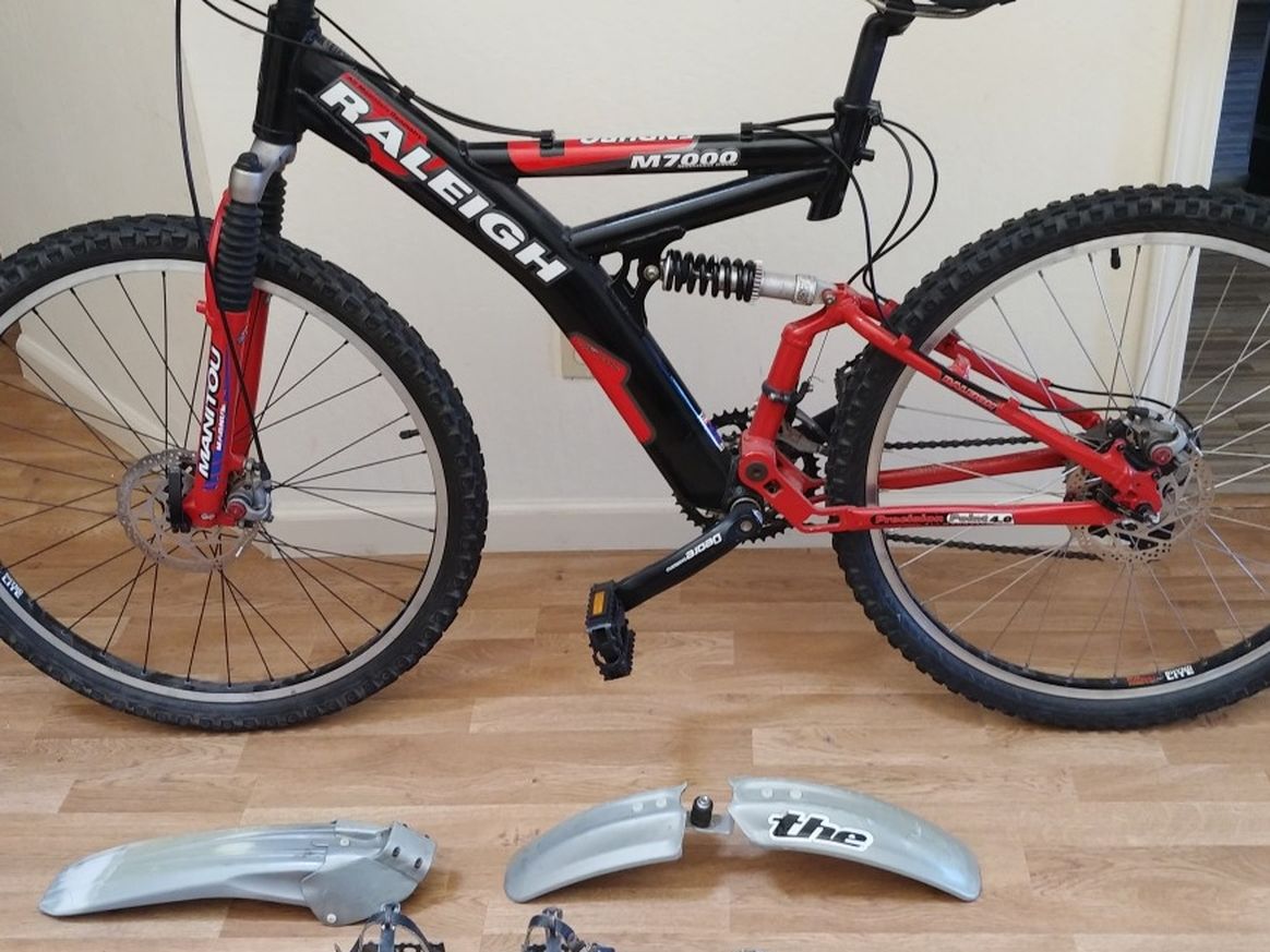 Raleigh Mountain Bike With Simano Deore Parts