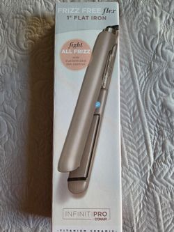 New Frizz free flex 1" Flat Iron