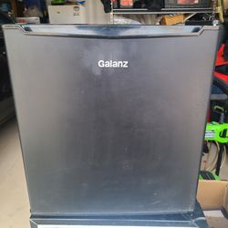 Galonz Mini Refrigerator