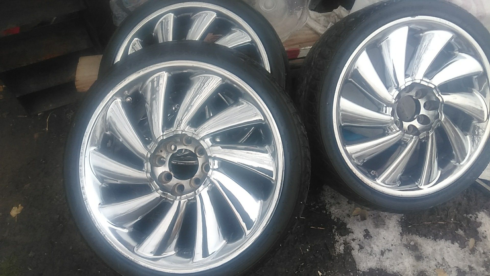 4 lug universal rims whith low profile tires