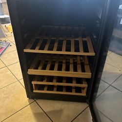 MINI WINE FRIDGE 