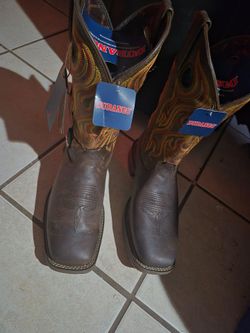 Botas 9w, 7w, 10w, 6.5w, 7 5w,$145 par no negotiable $$ Seagoville tx