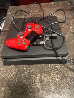 PLAYSTATION 4