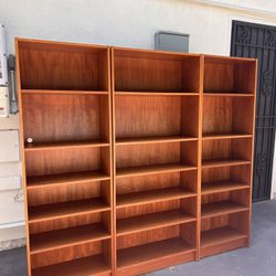 Cabinet / Book Shelves