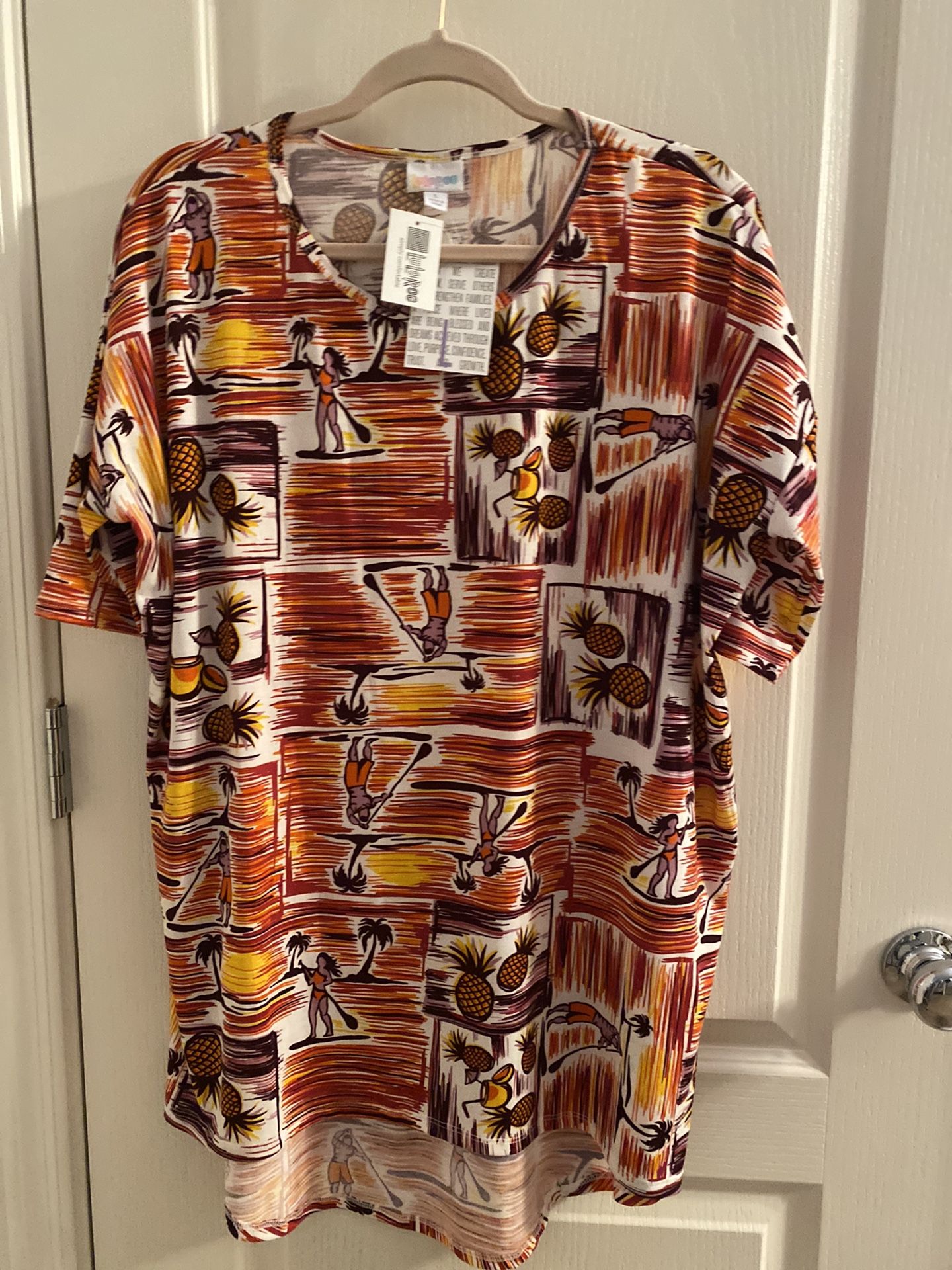 Lularoe Irma Tunic Top L