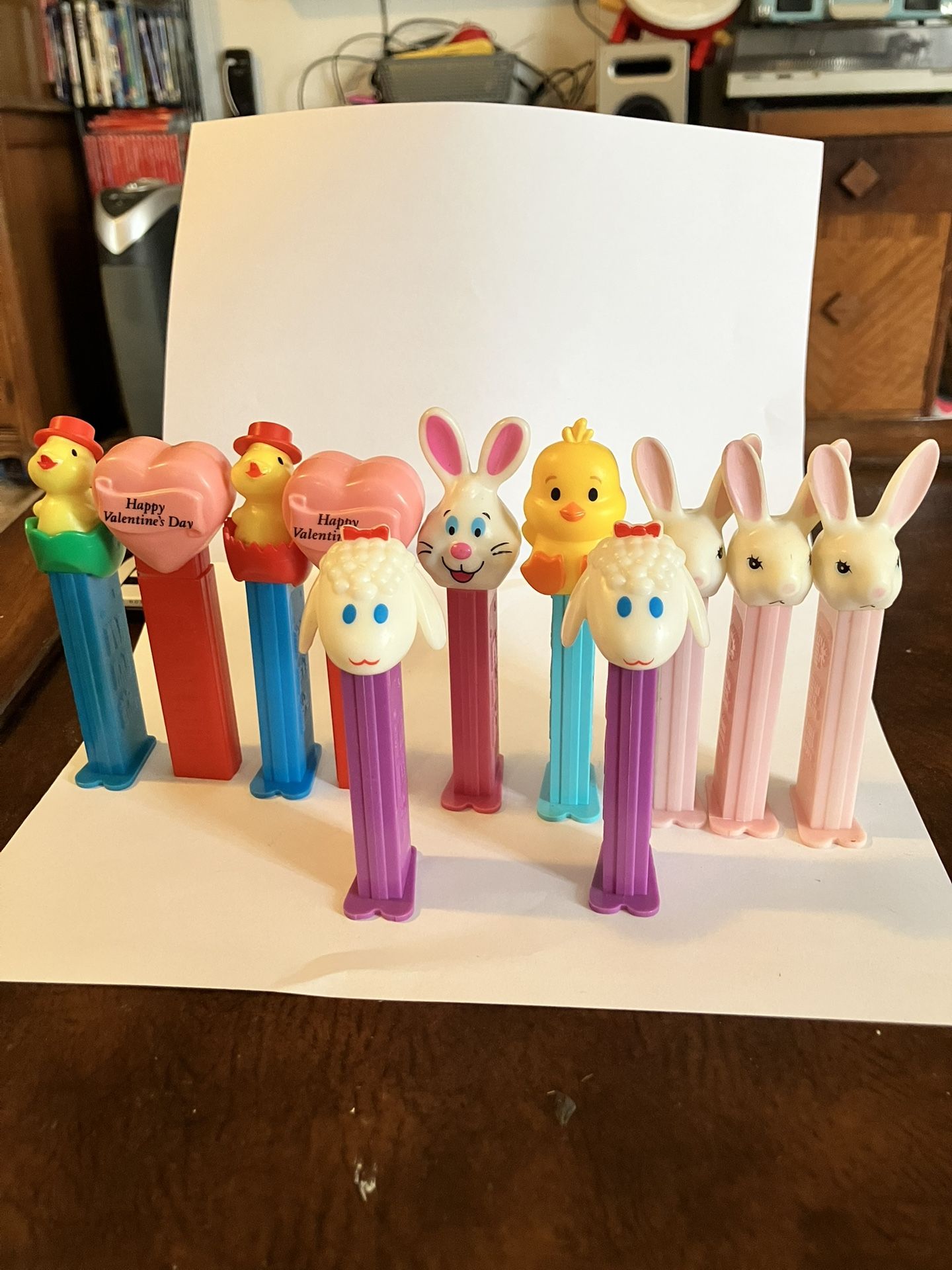 Easter & Valentine’s PEZ Dispensers - 11 Adorable Pieces for Collectors!