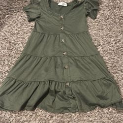 Green Dress Girls (8)