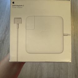 Apple 85W MagSafe 2 Power Adapter 