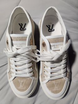 Womens canvas size 7.5