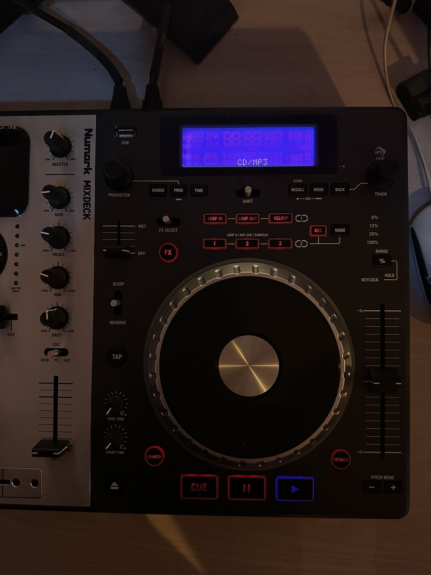 NUMARK MIXDECK BUNDLE