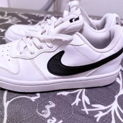 Nike Shoes Size 3.5y 