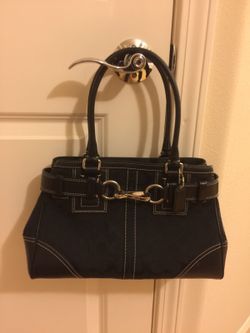 Authentic Coach Signature Hampton Handbag