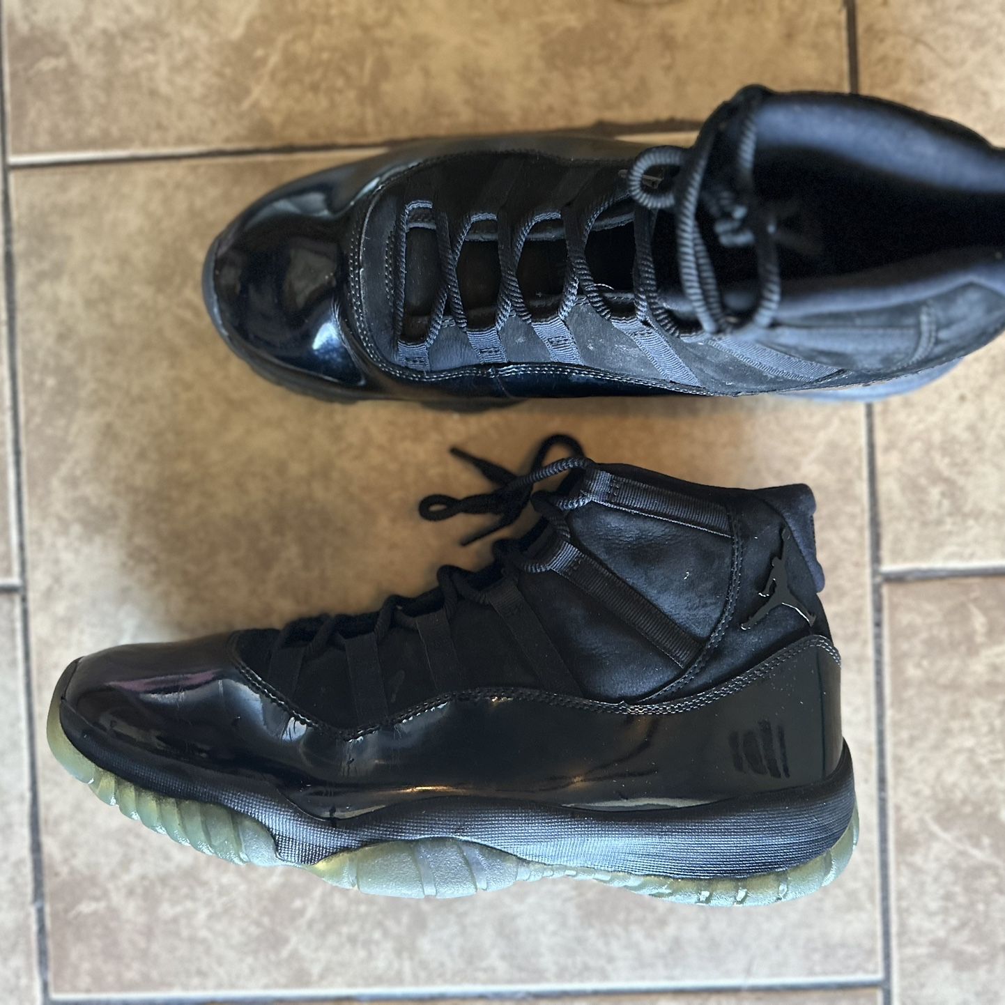 Jordan 11 Retro Cap N Gown