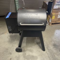 Traeger Pellet Smoker 
