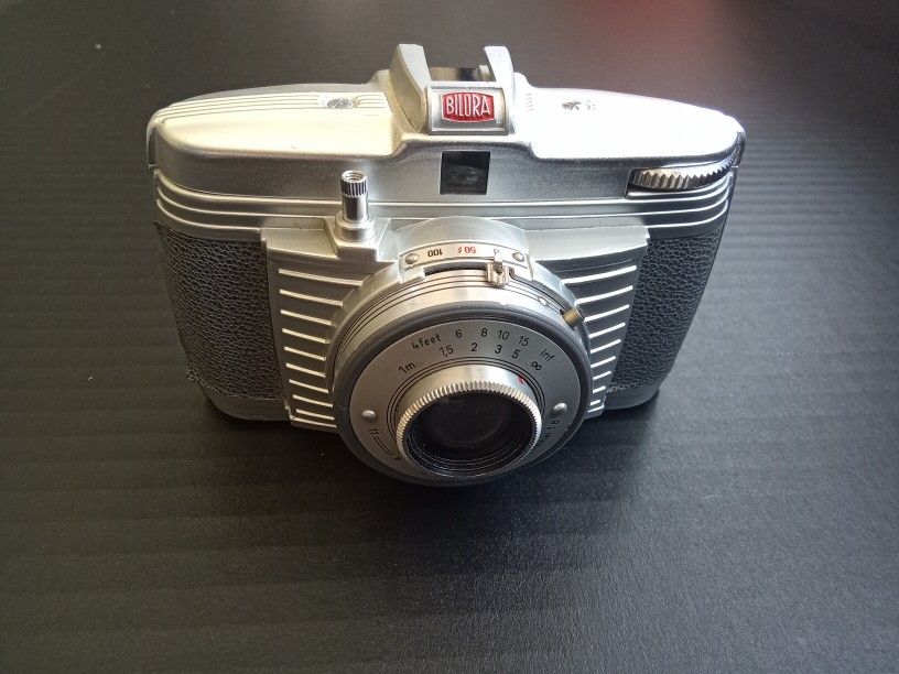 Bilora Bella Vintage Camera With Case