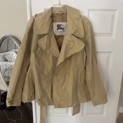  Burberry London Lightweight Packable Short Trench Jacket (Women’s)