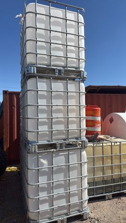 Liquid containers