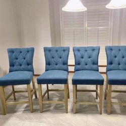 Bar Stools New in Packaging’s Set of 4 Retailed For $885.18.