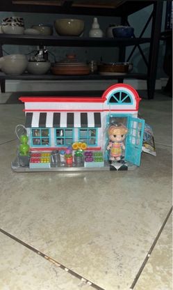 Honey Bee Acres The Buzz General Store, 56 Pieces