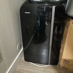 Toshiba Portable Ac Unit And Dehumidifier 