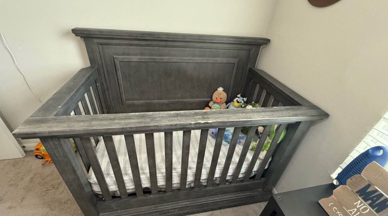 Pali Modena Forever Convertible Crib