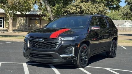 2023 Chevy Traverse Premier 