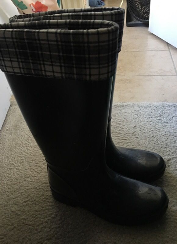 Women's Black and White Rain Boots