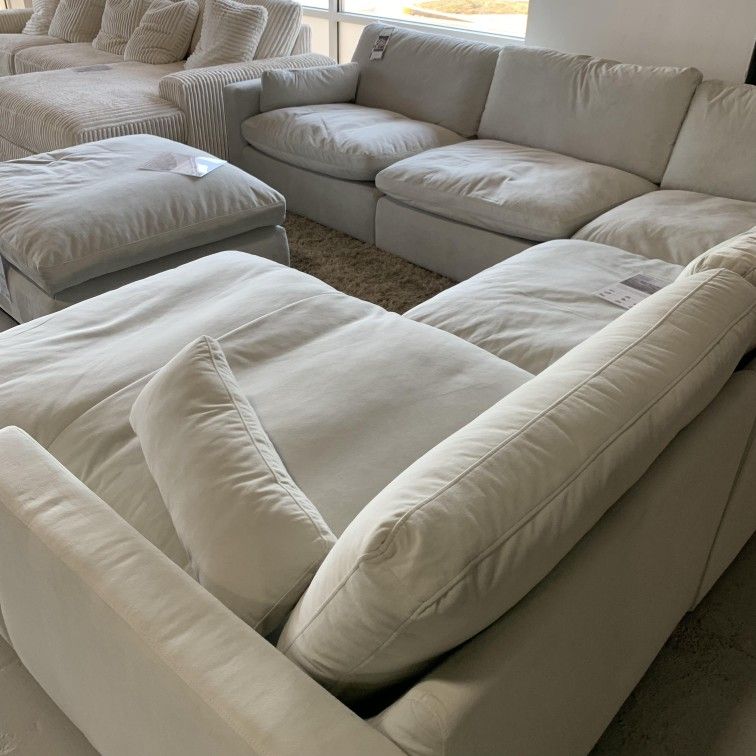 Ultra Comfortable 5 Piece Sectional With Chaise, Living Room// Home Decor