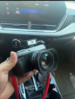 Fujifilm X-E3 Mirrorless Camera with 35mm Lens
