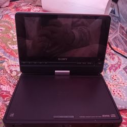 Sony DVP-FX810 Portable DVD Player. 