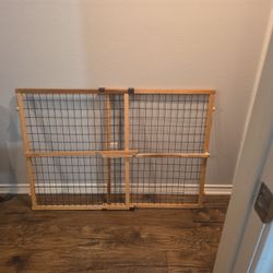 North States Wire Mesh Dog Gate