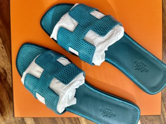 Hermes Oran Sandals - Brilliant Vert Oxford - Very Rare, Brand New